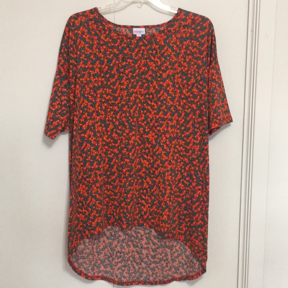 Lula Roe Universal Floral Long Line Hi-Lo Hem Top